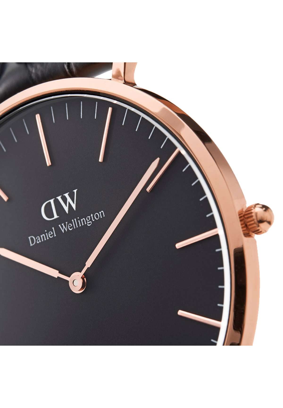 Daniel Wellington Classic St Mawes Watch for Men & Women - Italian Brown Leather Band, Elegant & Stylish Timepiece | Perfect Gift for Graduation, Anniversary & Birthday | Water-Resistant Watch for Casual, Formal & Everyday Wear | Ideal for Office, Business Meetings, Date Nights, Weddings & Special Events | Great for Professional Settings, Romantic Dates and Daily Fashion Accessory