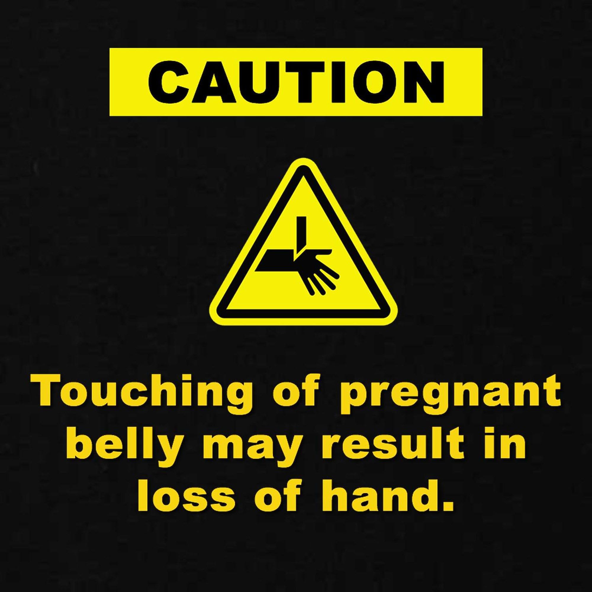 Stylish Maternity Dark T-Shirt for Women - Ruched Side Design for Comfort & Fit - Perfect for Pregnancy, Nursing & Everyday Wear