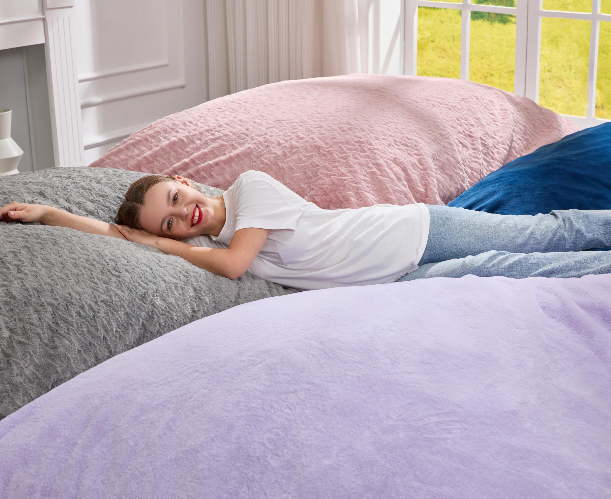 Hobestluk 3-in-1 Giant Bean Bag Chair for Adults - Convertible Floor Cushion with Soft Chevron Plush Fur Cover & Machine Washable Removable Cover - Perfect for Living Room, Bedroom, Game Room & Dorm (White)