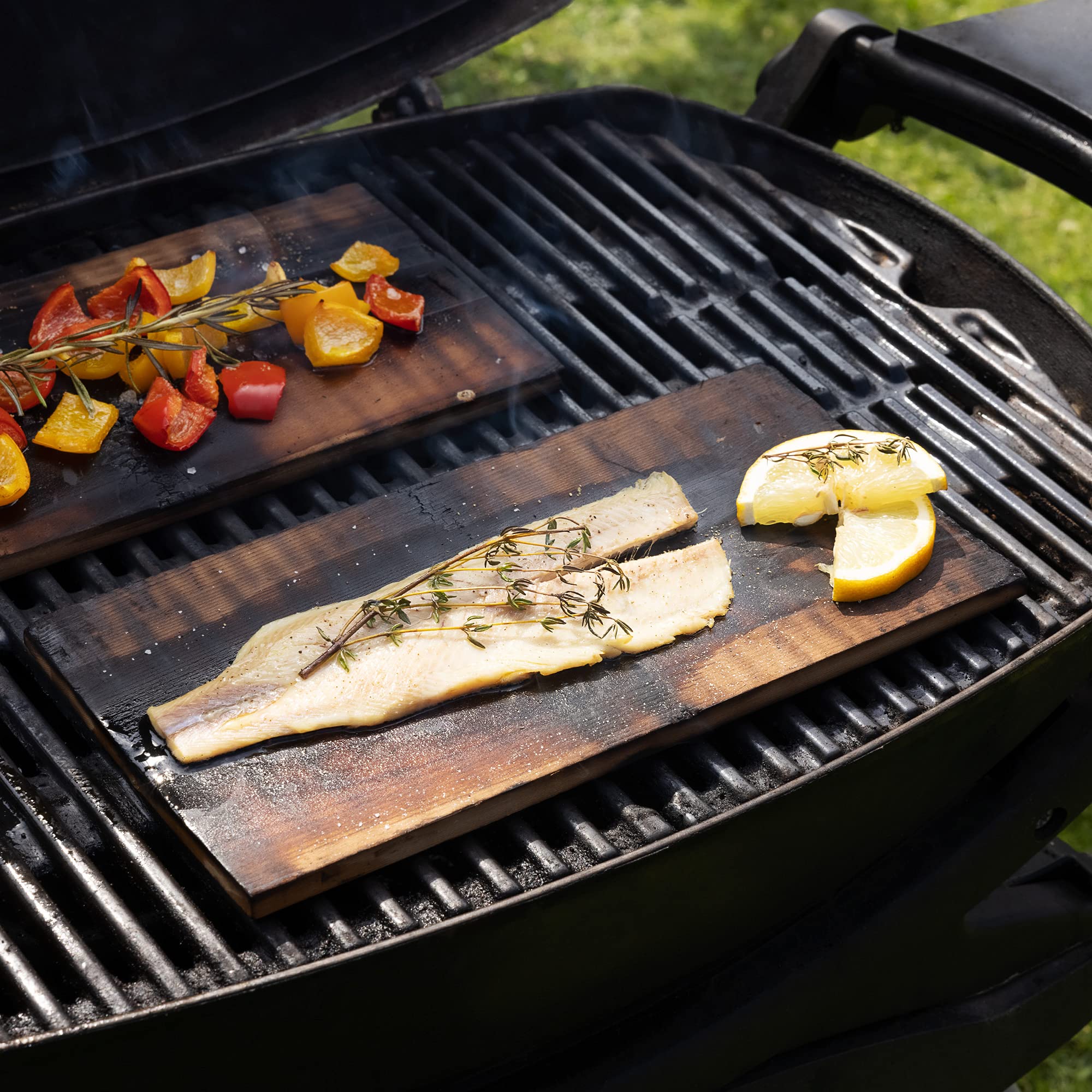Premium Cedar Grilling Planks for BBQ - 6 Natural Wooden Planks for Smoking Meats, Fish & Vegetables - 30x15cm Smokey Western BBQ Accessories - Perfect for Outdoor Cooking, Camping & Backyard Grilling