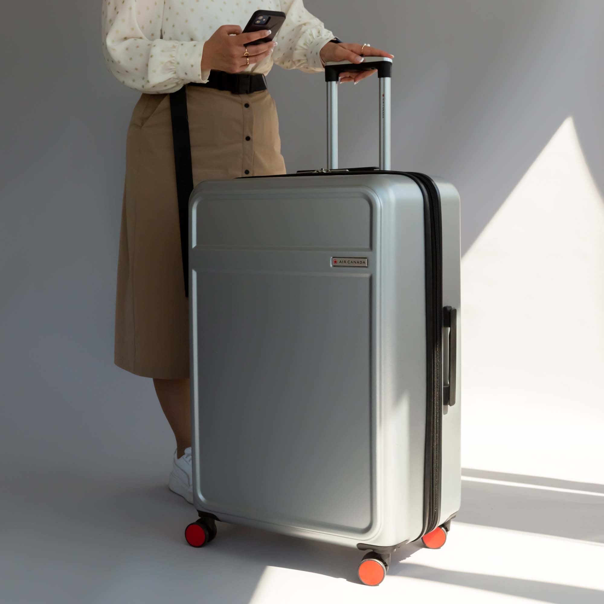Air Canada Magnum Hardside 2-Piece Luggage Set - Durable Spinner Suitcase for Travel, Carry-On & Checked Bags - Perfect for Business Trips & Family Vacations