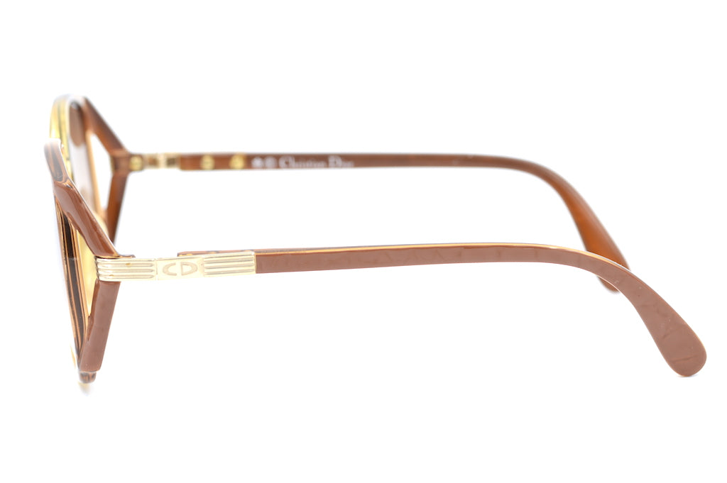 Christian Dior 2366 Sunglasses - Luxury Designer Shades for Women & Men | UV Protection, Fashionable & Stylish | Perfect for Beach, Driving & Outdoor Activities