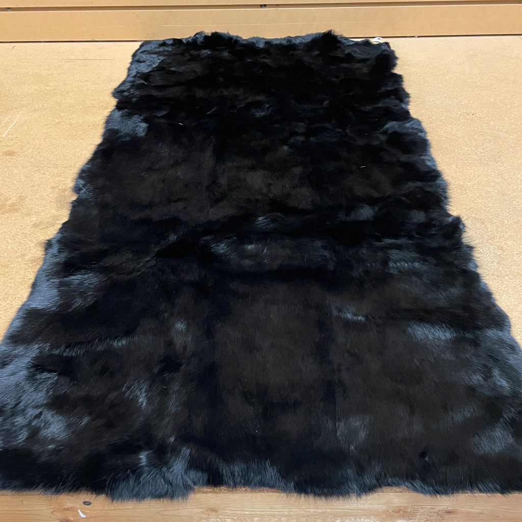 Premium Black Dyed Rabbit Fur Plates - Elegant Dinnerware for Special Occasions & Holiday Gatherings