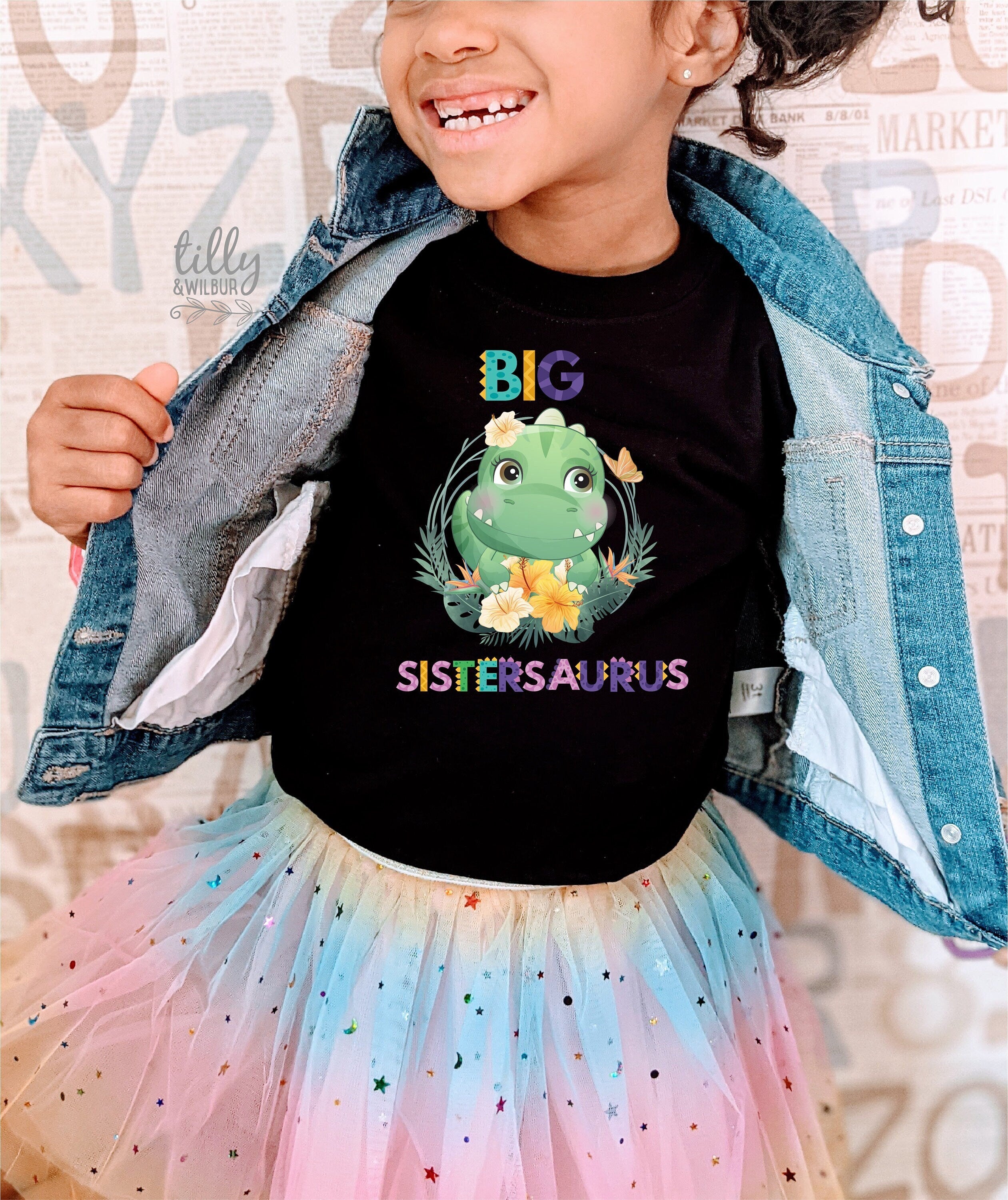 Big Sistersaurus Dinosaur T-Shirt - Cute Dino Graphic Tee for Women & Girls - Perfect for Sibling Matching Outfits, Birthday Gifts & Casual Wear