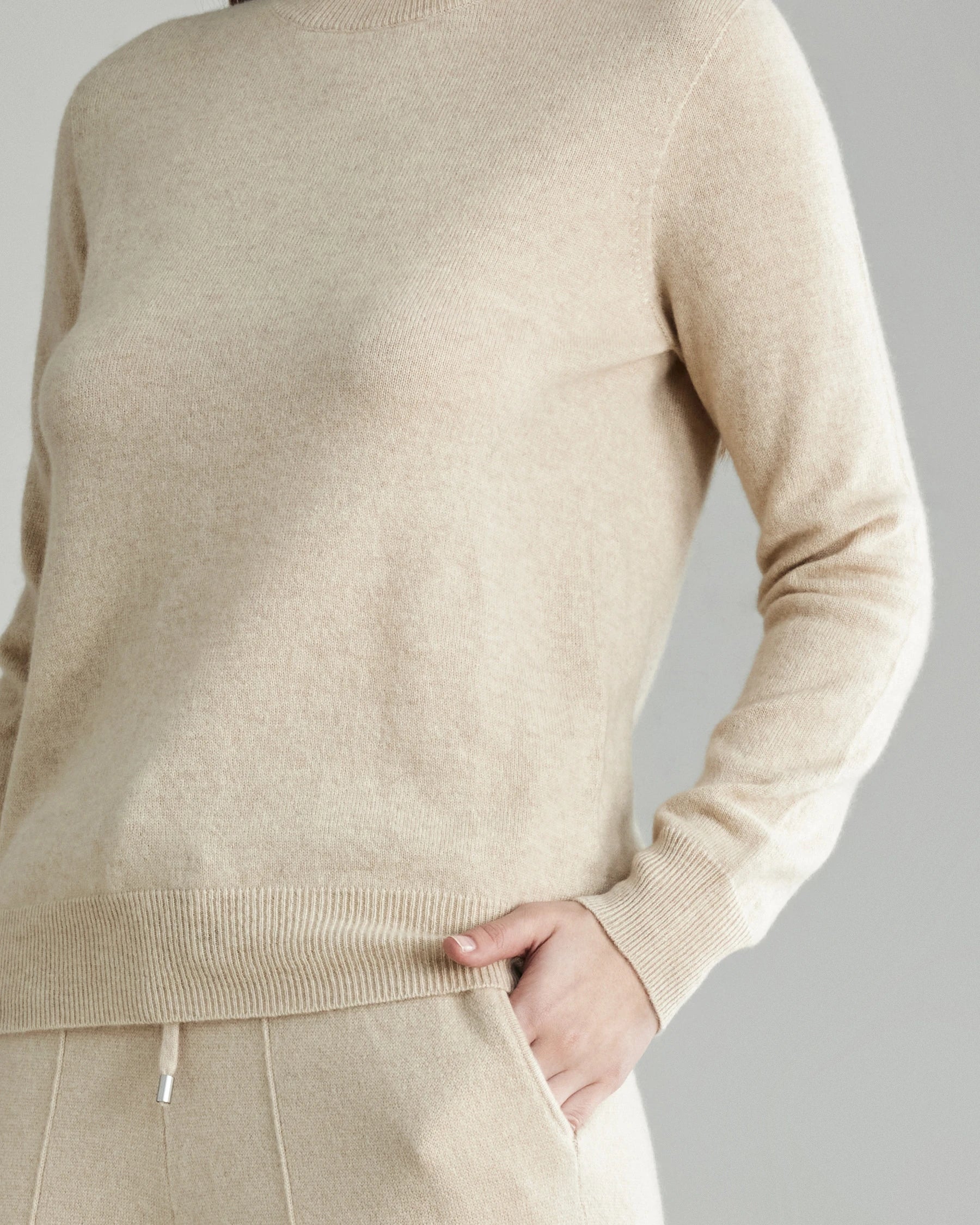 Luxury Cashmere Mock Neck Sweater for Women - Soft & Warm Winter Pullover - Perfect for Office, Travel & Casual Outfits