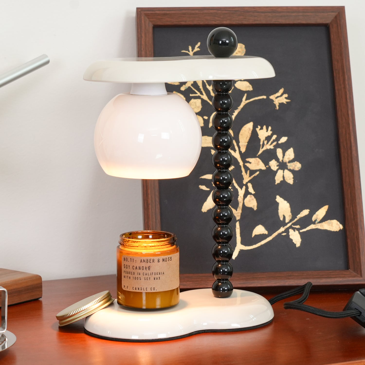 Everalda Modern Metal Table Lamp - Adjustable Desk Light for Home Office, Bedroom & Living Room - Perfect for Reading, Working & Decor