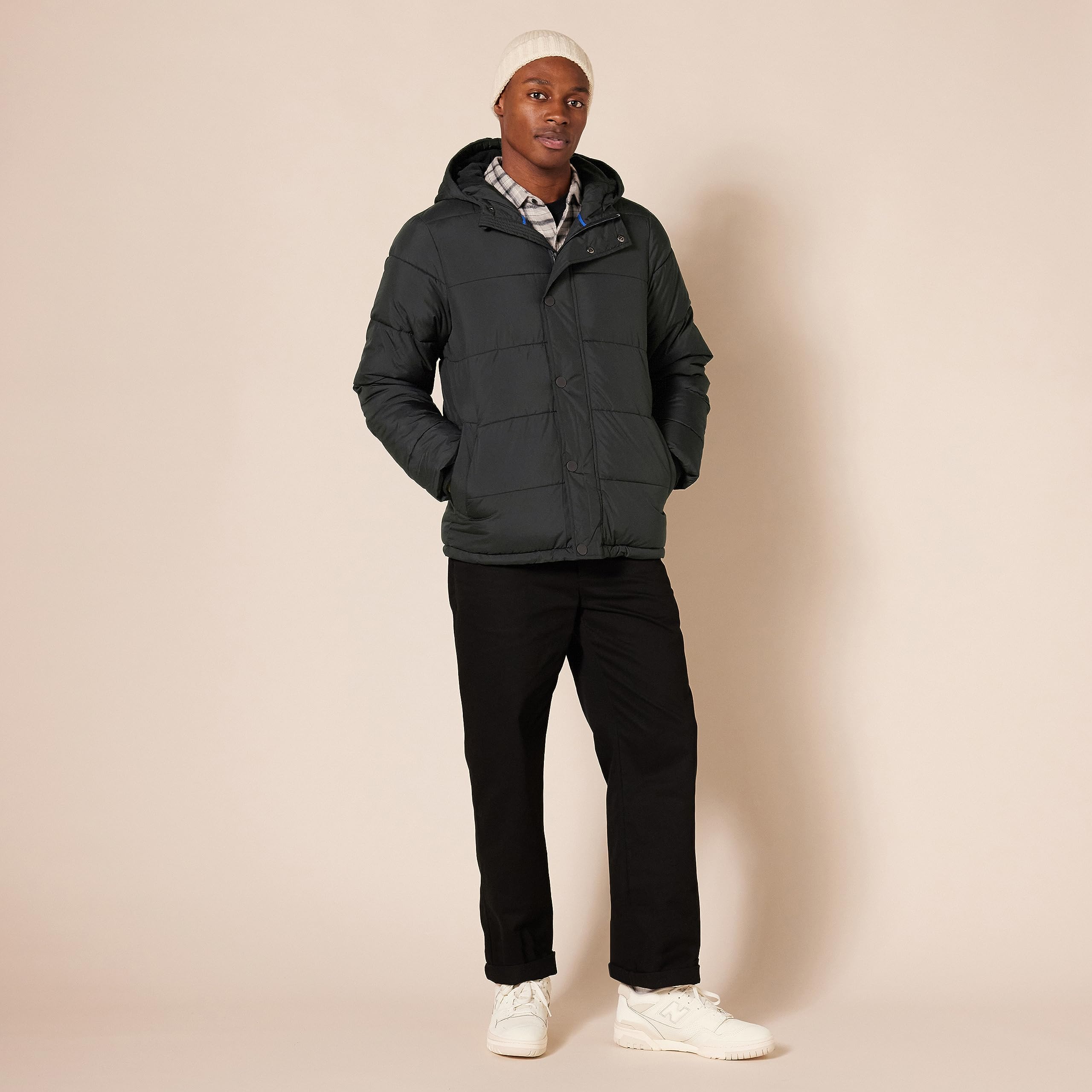Amazon Essentials Men's Heavyweight Hooded Puffer Coat - Winter Jacket for Cold Weather, Water-Resistant, Warm Insulated Outerwear for Outdoor Activities, Hiking & Daily Commute