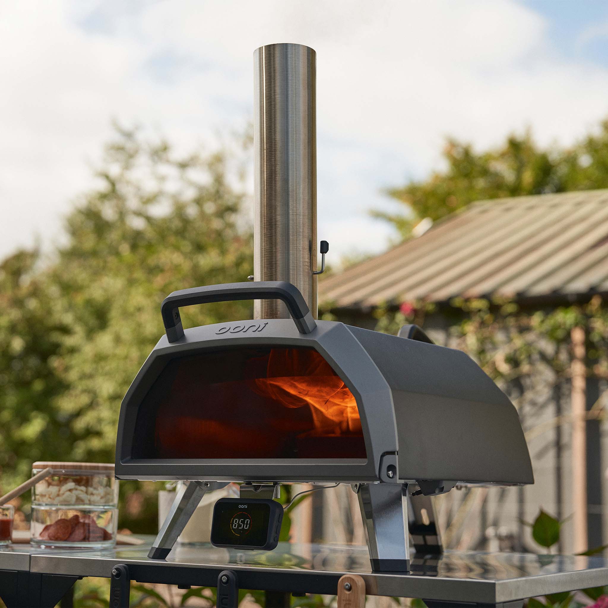 Ooni Karu 2 Pro Multi-Fuel Outdoor Pizza Oven - Portable Wood & Gas Pizza Maker for Backyard, Camping & Parties - Perfect for Neapolitan & Artisan Pizzas