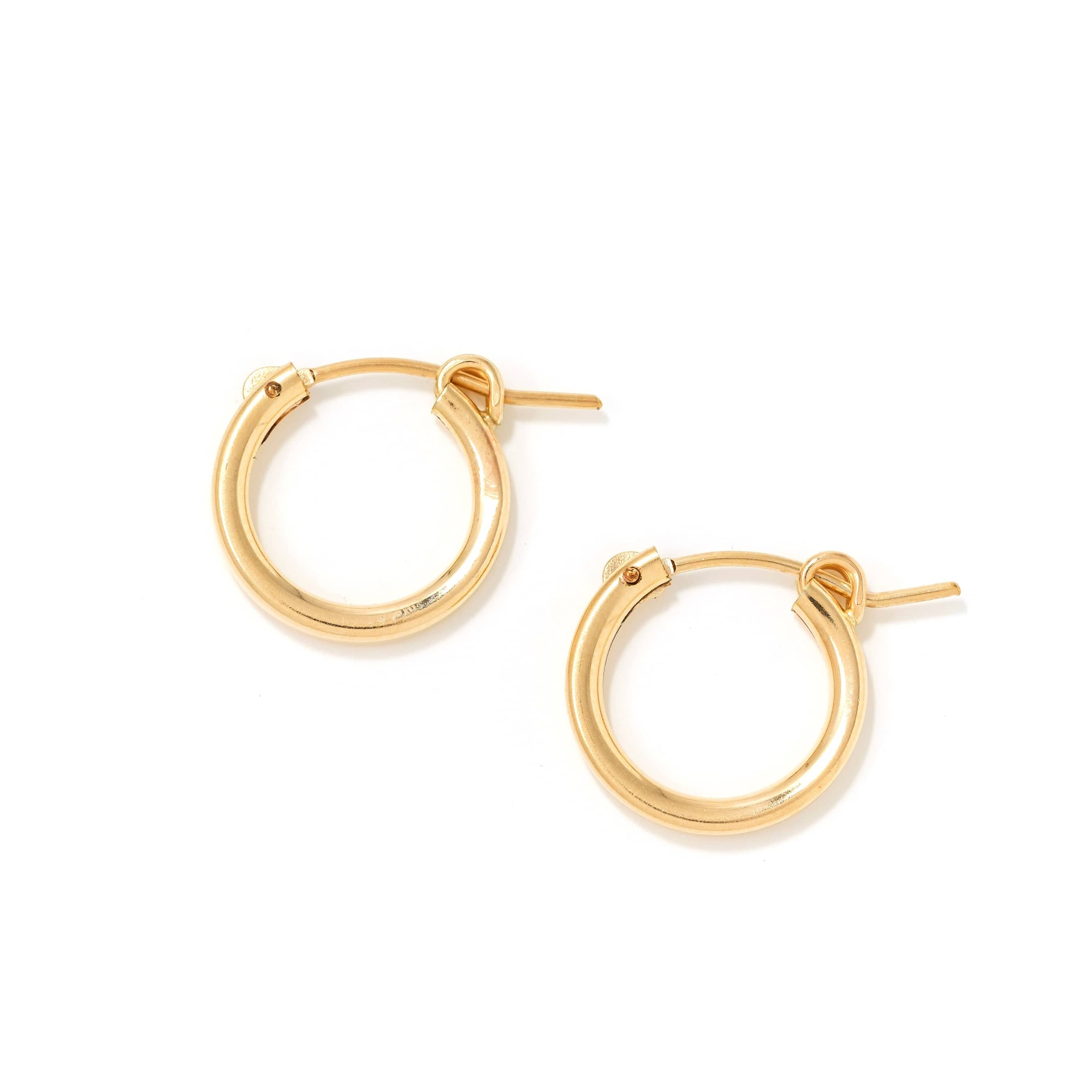 14K Gold Filled Wire Hoop Earrings for Women - Classic Circle Huggie Earrings for Everyday Wear, Gift Giving & Special Occasions