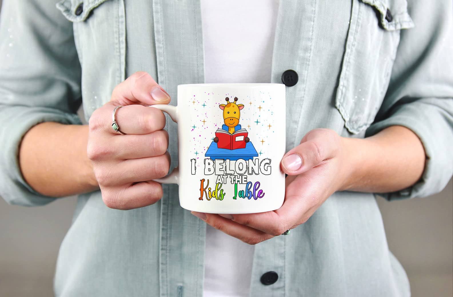 Funny Coffee Mug 'I Belong At the Kids Table' - Insulated Ceramic Cup with Handle for Office, Home & Gifts (813674)