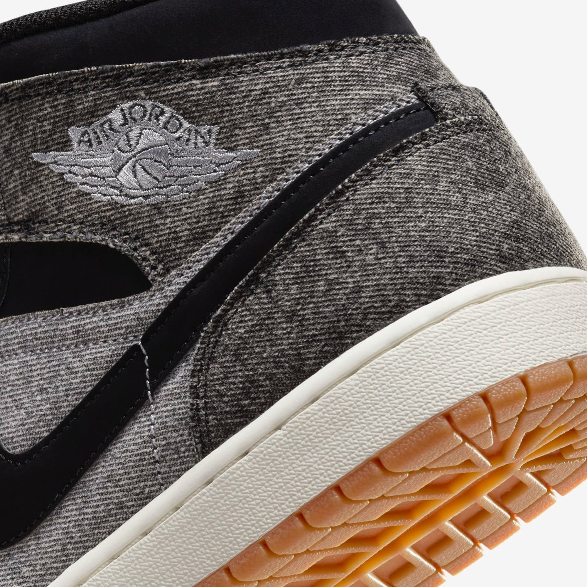 Air Jordan 1 Mid SE 'Black Denim' Men's Basketball Shoes - Retro Sneakers for Streetwear & Casual Outfits | Perfect for Urban Fashion & Everyday Wear