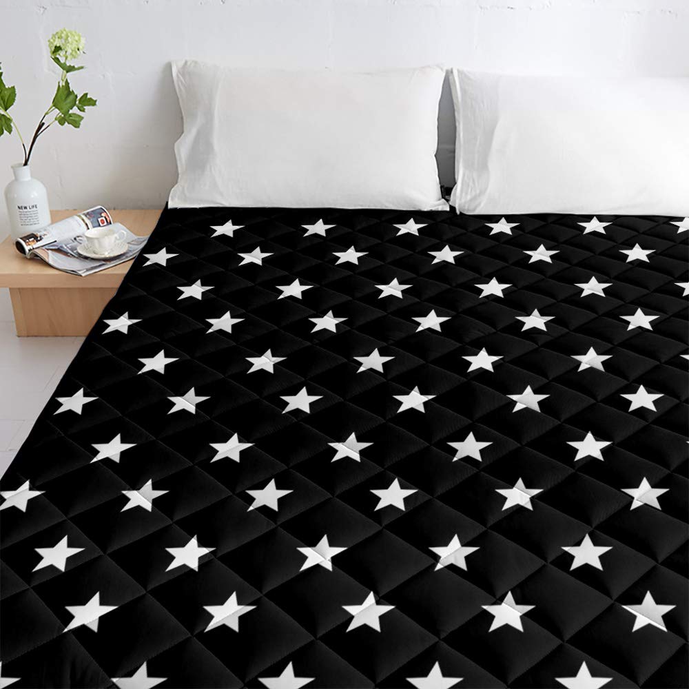 Soft Breathable Cotton Quilted Comforter - Black with White Stars Patriotic Throw Blanket | All-Season Lightweight Bedspread & Coverlet | Oversized King Size for Bed, Sofa & Home Decor