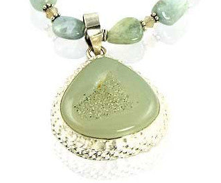 Elegant Cheremai Green Gemstone Crystal Beaded Necklace for Women | Natural Stone Jewelry Gift for Birthday, Anniversary & Special Occasions | Boho Chic Style for Party, Wedding & Everyday Wear
