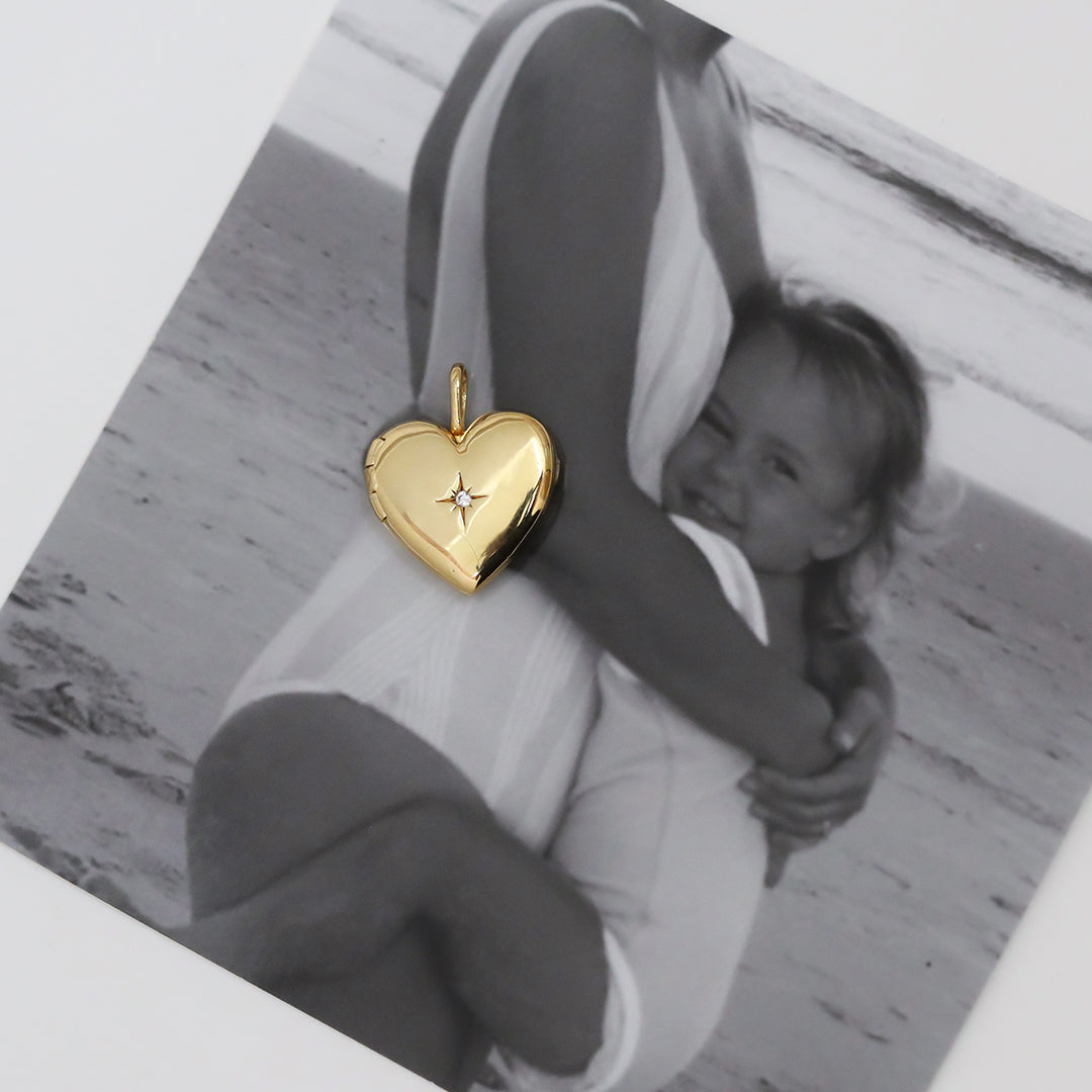 Behold Heart Photo Locket Necklace - Personalized Engraved Silver Pendant for Loved Ones | Perfect Gift for Valentine's Day, Anniversary & Mother's Day