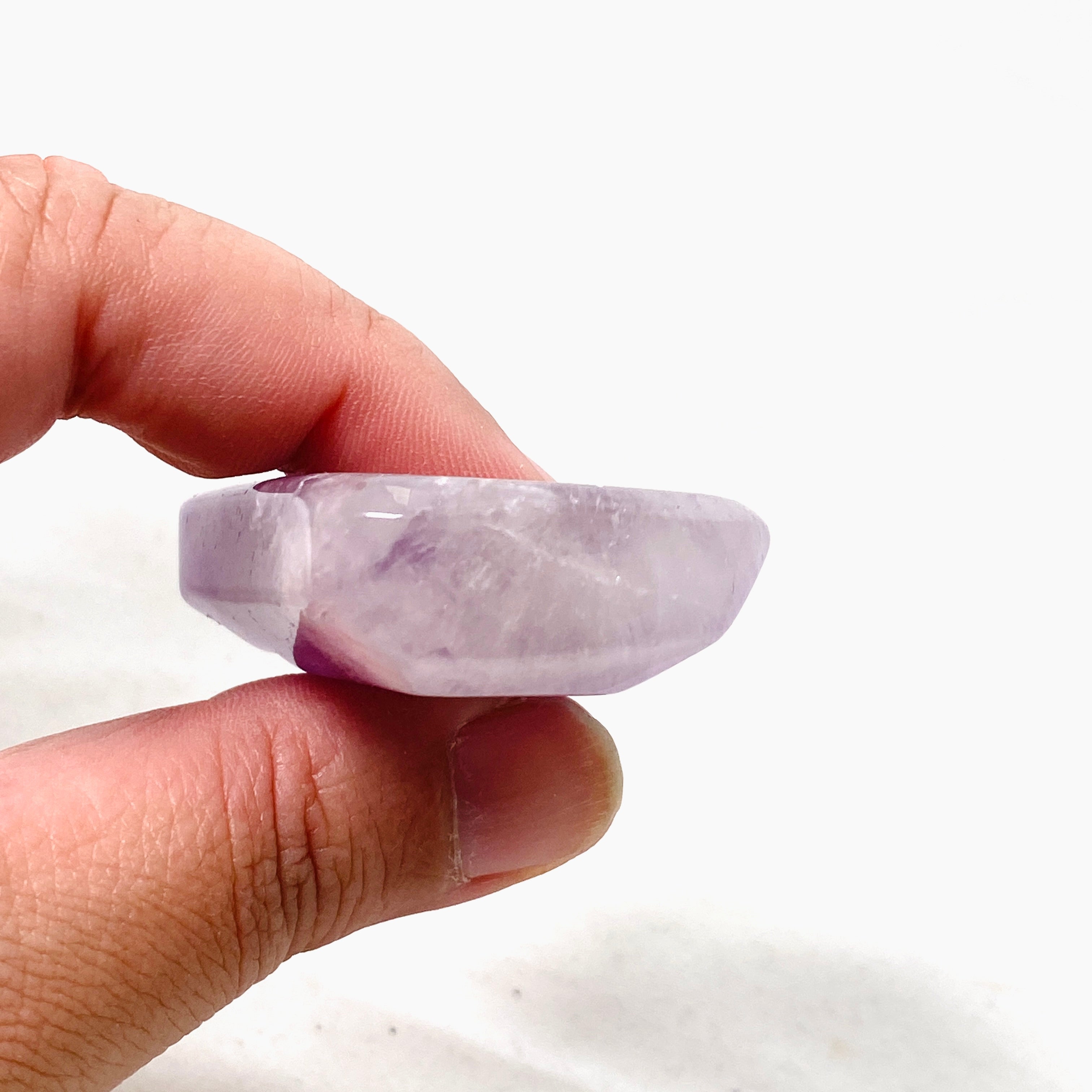Amethyst Crystal Trinket Bowl - Handmade Natural Stone Jewelry Dish for Rings, Earrings & Keys - Perfect for Home Decor, Meditation & Gift Giving