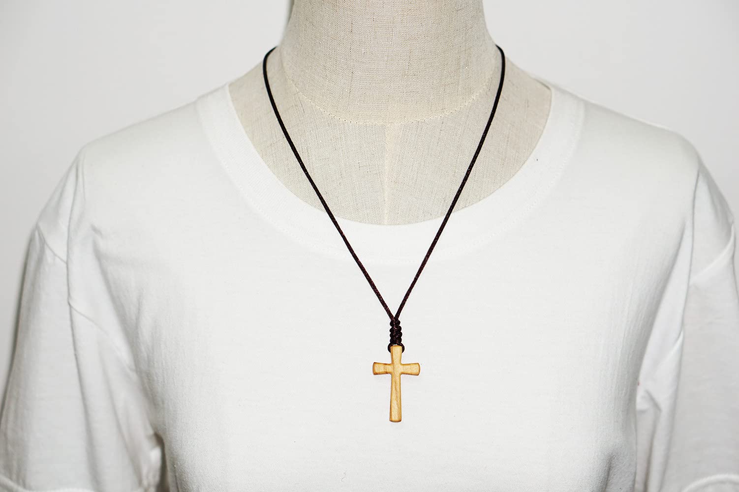 Natural Olive Wood Cross Pendant Necklace for Men & Women - Handmade Religious Jewelry Gift - Wooden Car Mirror Hanging Ornament - Perfect for Daily Wear, Baptism Gifts & Vehicle Decoration