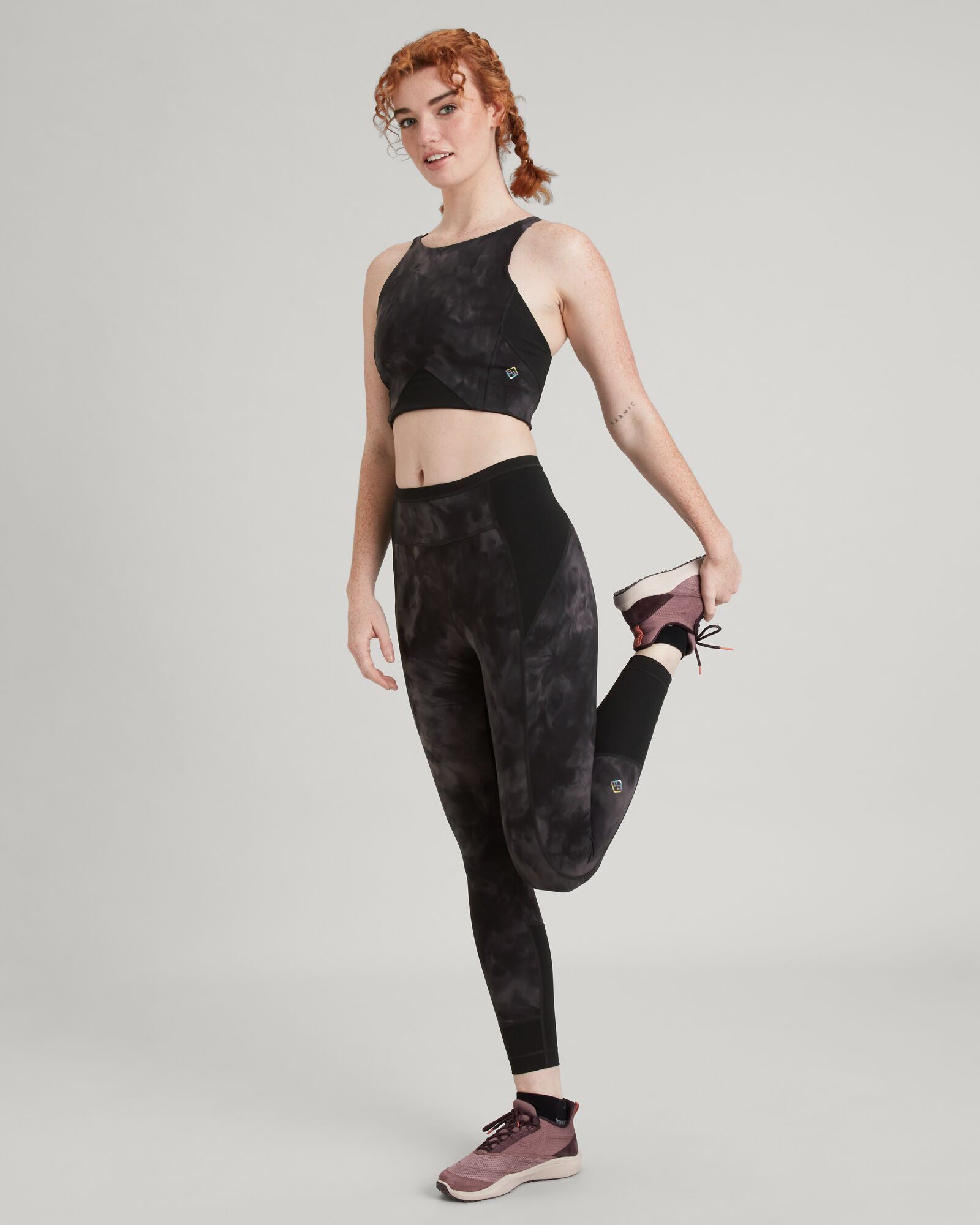 WELL.DER.NESS Women's High Waisted 7/8 Yoga Leggings - Light Quartz Sunburst Print for Workout, Running & Lounge Wear