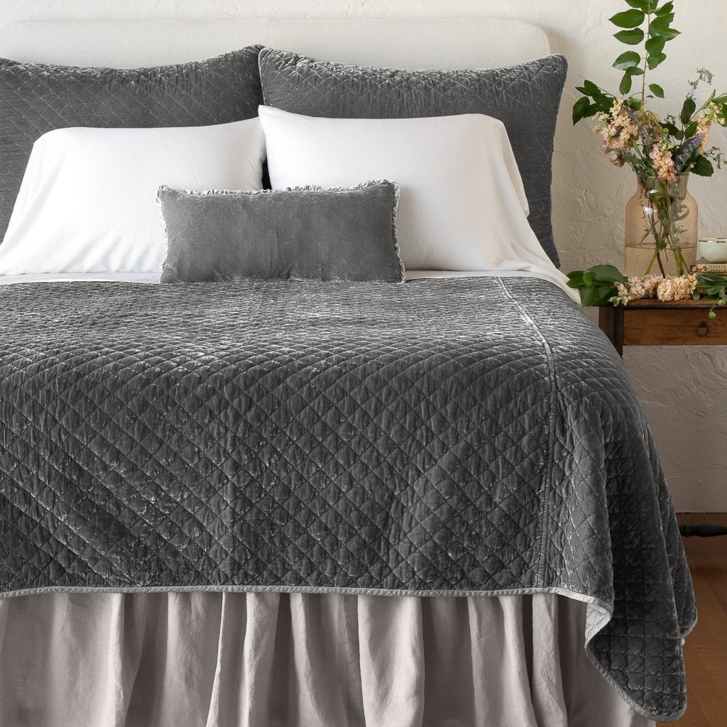 Luxury Silk Velvet Quilted Coverlet - Soft & Breathable Bedspread for All Seasons | Perfect for Master Bedroom, Guest Room & Cozy Home Decor