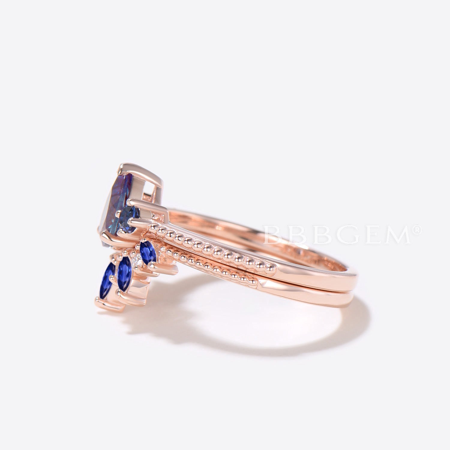 Exquisite Pear Shaped Alexandrite & Blue Sapphire Engagement Ring | Vintage-Inspired Cluster Setting | Perfect for Proposals, Anniversaries & Special Occasions