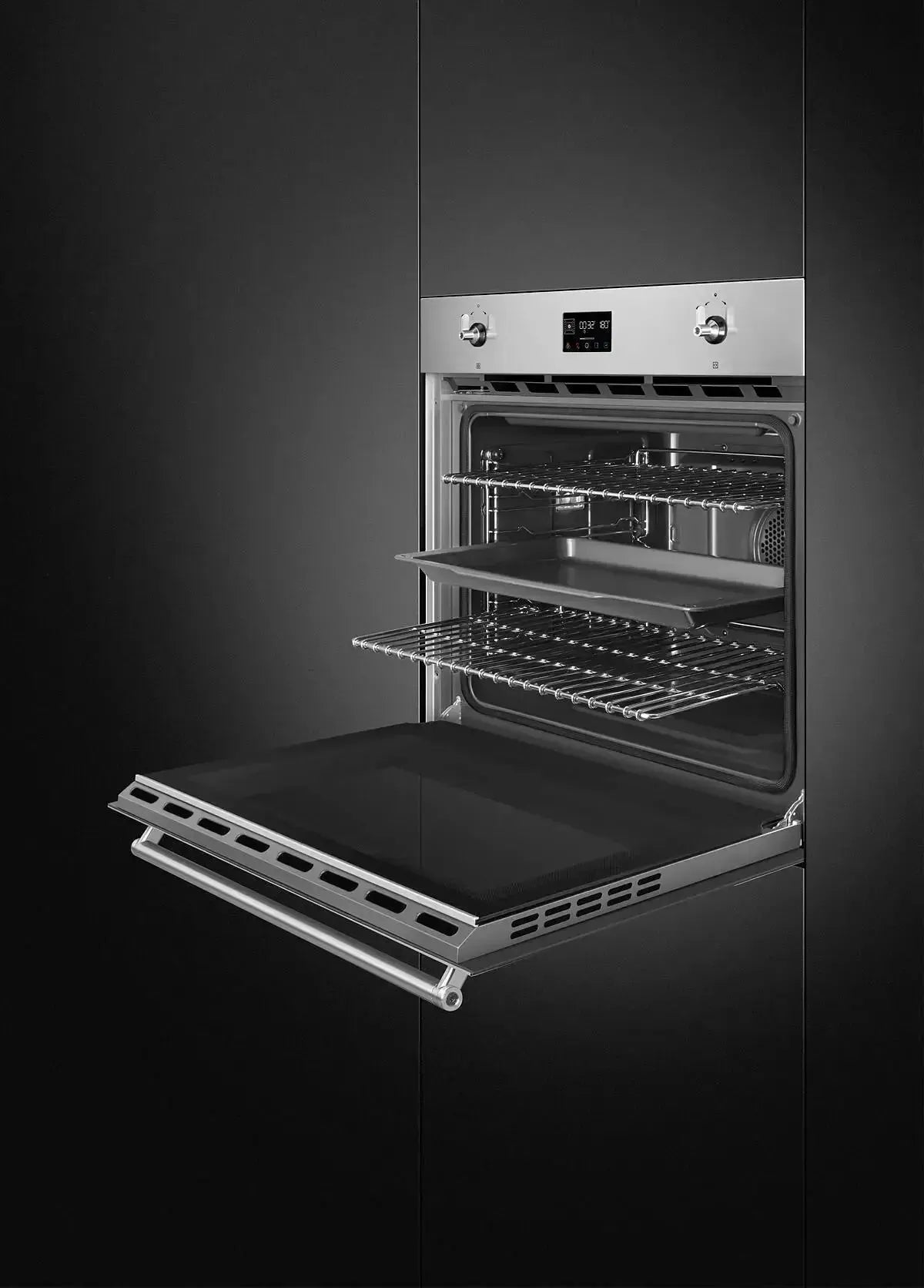 Smeg 76cm Classic Pyrolytic Steam Oven with Temperature Probe - Stainless Steel Built-in Oven for Professional Baking & Healthy Cooking | Perfect for Home Chefs & Modern Kitchens