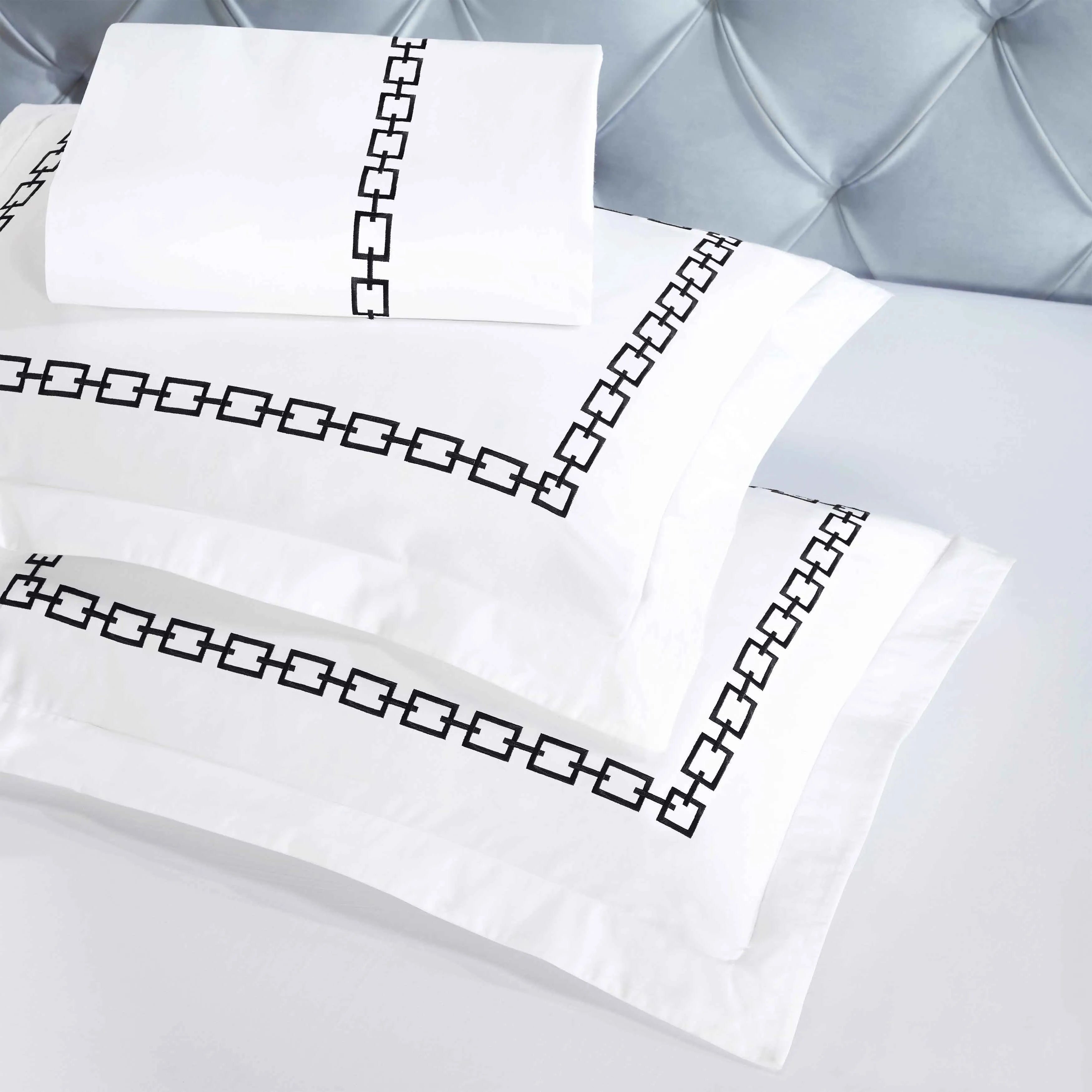 Premium 3-Piece Cotton Embroidered Duvet Cover Set with Chain Links Design - Soft Bedding for Master Bedroom, Guest Room & Dorm Decor