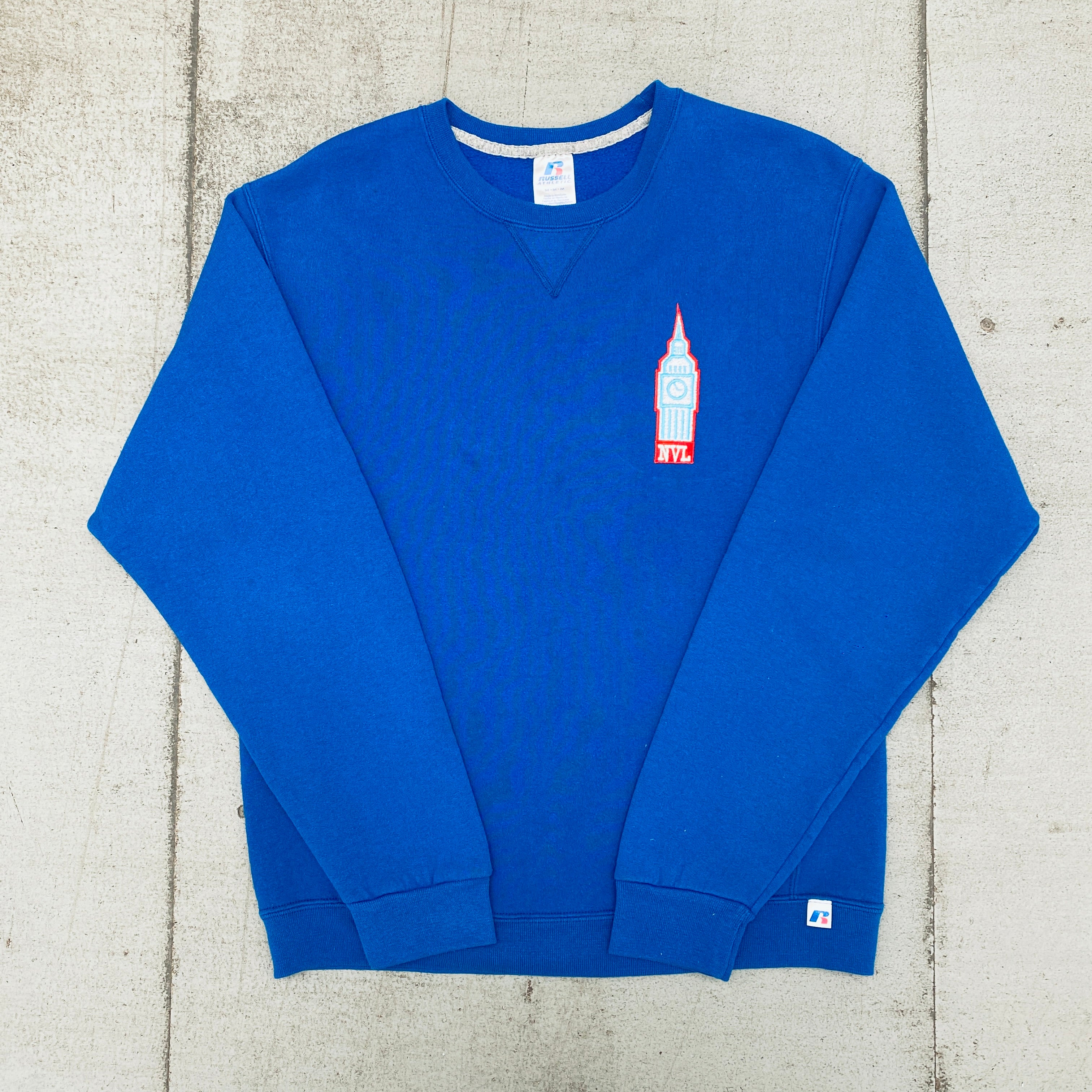 Russell Athletic Embroidered Logo Sweatshirt for Men - Comfortable & Stylish Casual Wear for Gym, Workout, and Everyday Use