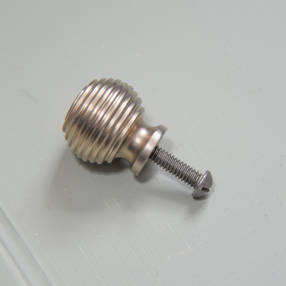 Elegant Satin Nickel Queen Anne Beehive Cabinet Knob - Vintage Style Drawer Pull for Kitchen, Bathroom & Furniture - Perfect for Home Renovation & DIY Projects