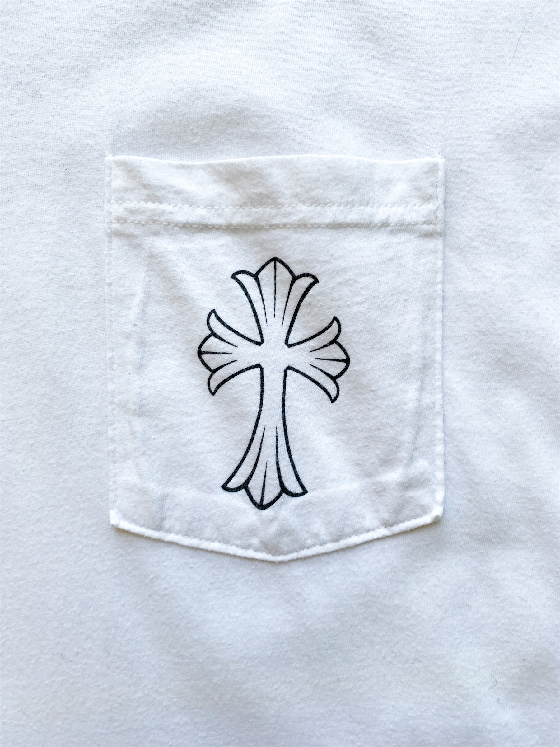 Chrome Hearts Classic Cross Logo T-Shirt for Men & Women - Trendy Streetwear & Casual Outfit Essential