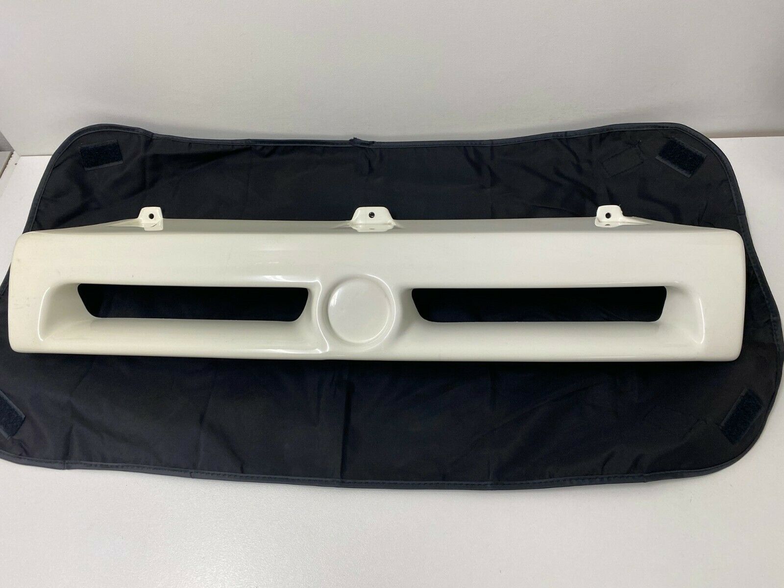 Genuine Holden HSV VN Commodore 1988-1992 SV5000 Front Grille Replacement - Perfect for Classic Car Restoration & Show Car Upgrades