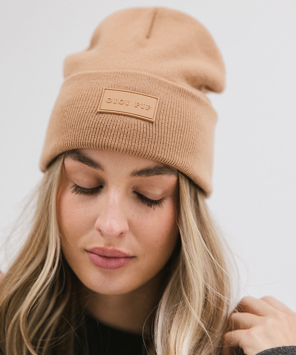 Stylish Pip Knit Beanie for Men & Women - Warm Winter Hat for Outdoor Activities, Hiking, and Casual Wear