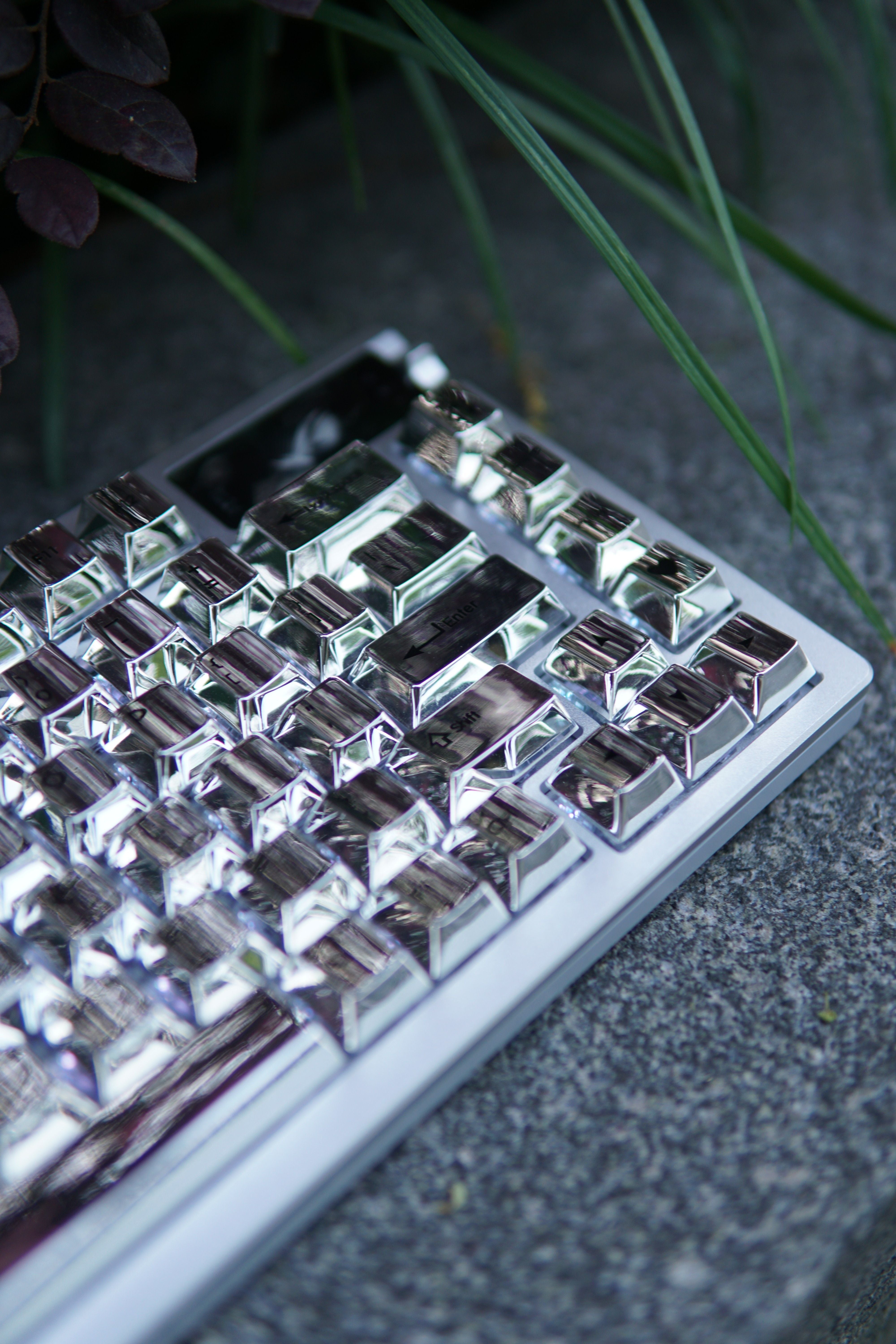 Custom Metallic Keycaps - Silver & Black Lettering, OEM Profile, Full Set Zinc Alloy for 60% 75% 87% 104% Mechanical Keyboards | Perfect for Gaming & Typing Enthusiasts