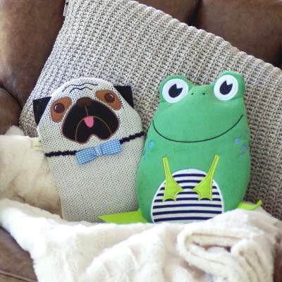 0.8L Eco-Friendly Hot Water Bottle with Adorable Pug Cover - Natural Rubber-Free, Microwave Safe - Perfect for Winter Warmth, Period Pain Relief & Cozy Nights