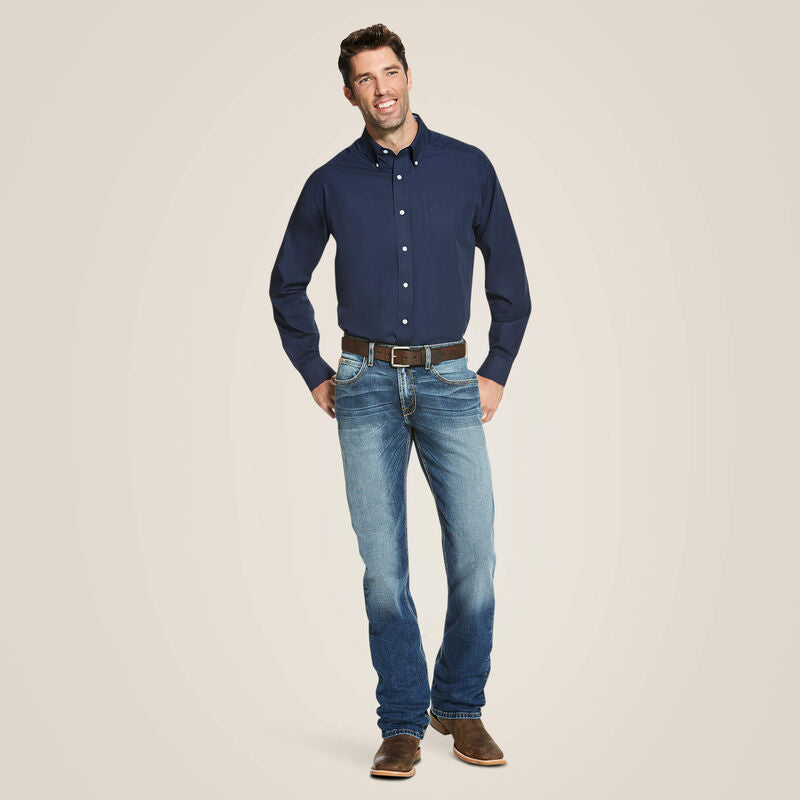 Wrinkle-Free Solid Classic Fit Men's Dress Shirt - Perfect for Office, Business Meetings & Formal Occasions