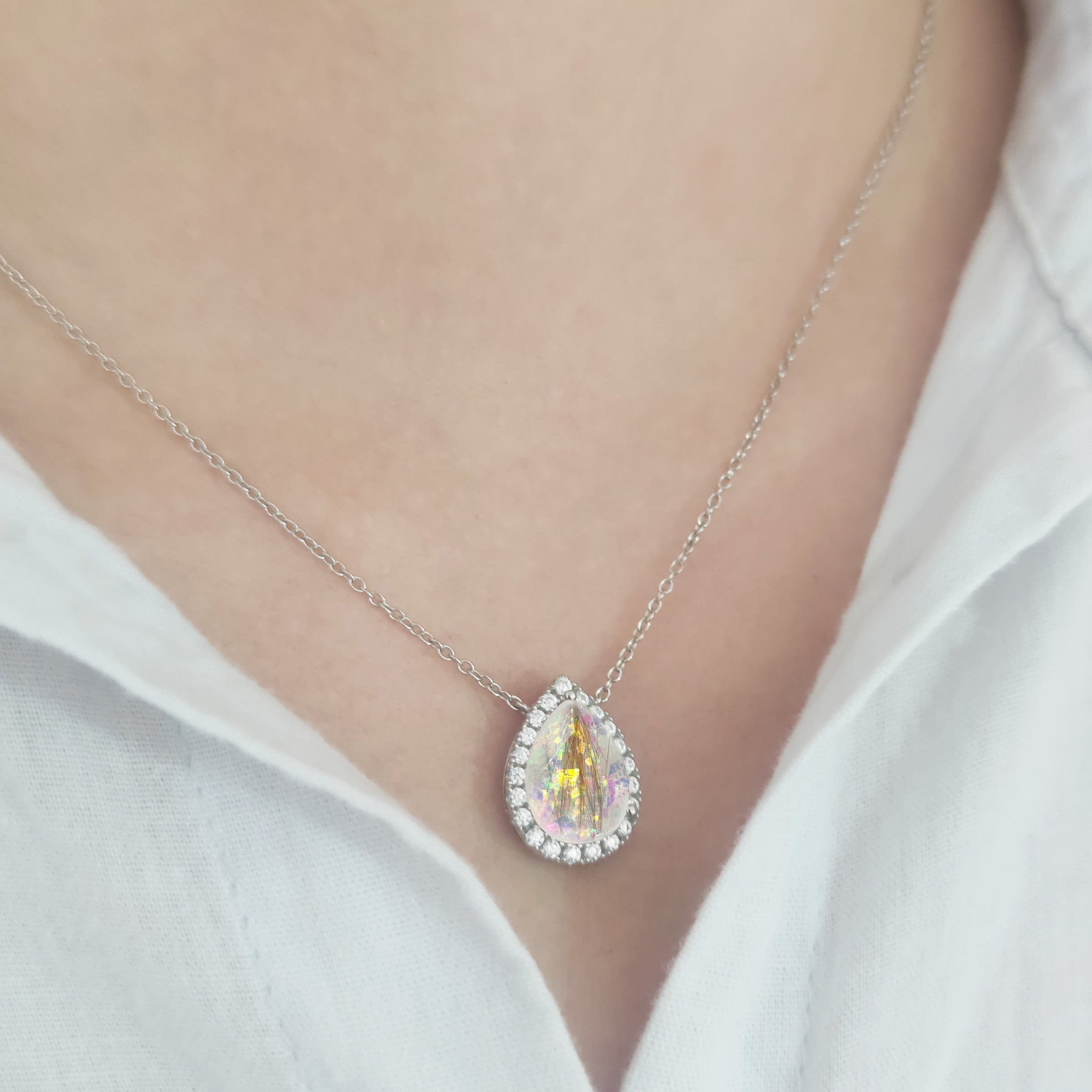 Solid Gold Teardrop Halo Necklace with Hair/Fur Keepsake - Elegant Memorial Jewelry for Ashes, Pet Fur or Loved One's Hair - Perfect for Gifts, Remembrance & Special Occasions