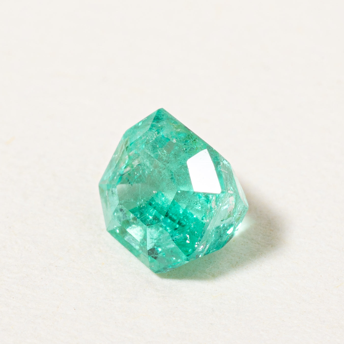 0.61ct Natural Loose Emerald Gemstone - Rectangular Cut with Beveled Corners for Jewelry Making, Engagement Rings & Fine Collections