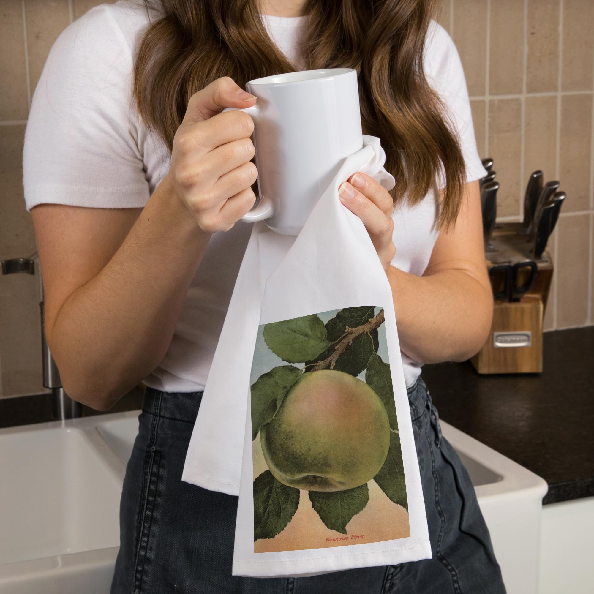 Lantern Press Newtown Pippin Apple Fruit Chromolithograph Cotton Tea Towel - 100% Cotton Decorative Kitchen Hand Towel for Home & Dining Decor