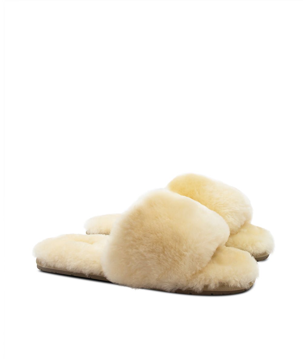 Women's UGG Fluffy Slippers - Cozy Indoor/Outdoor House Shoes for Winter Comfort - Perfect for Home, Lounge & Cold Weather Wear