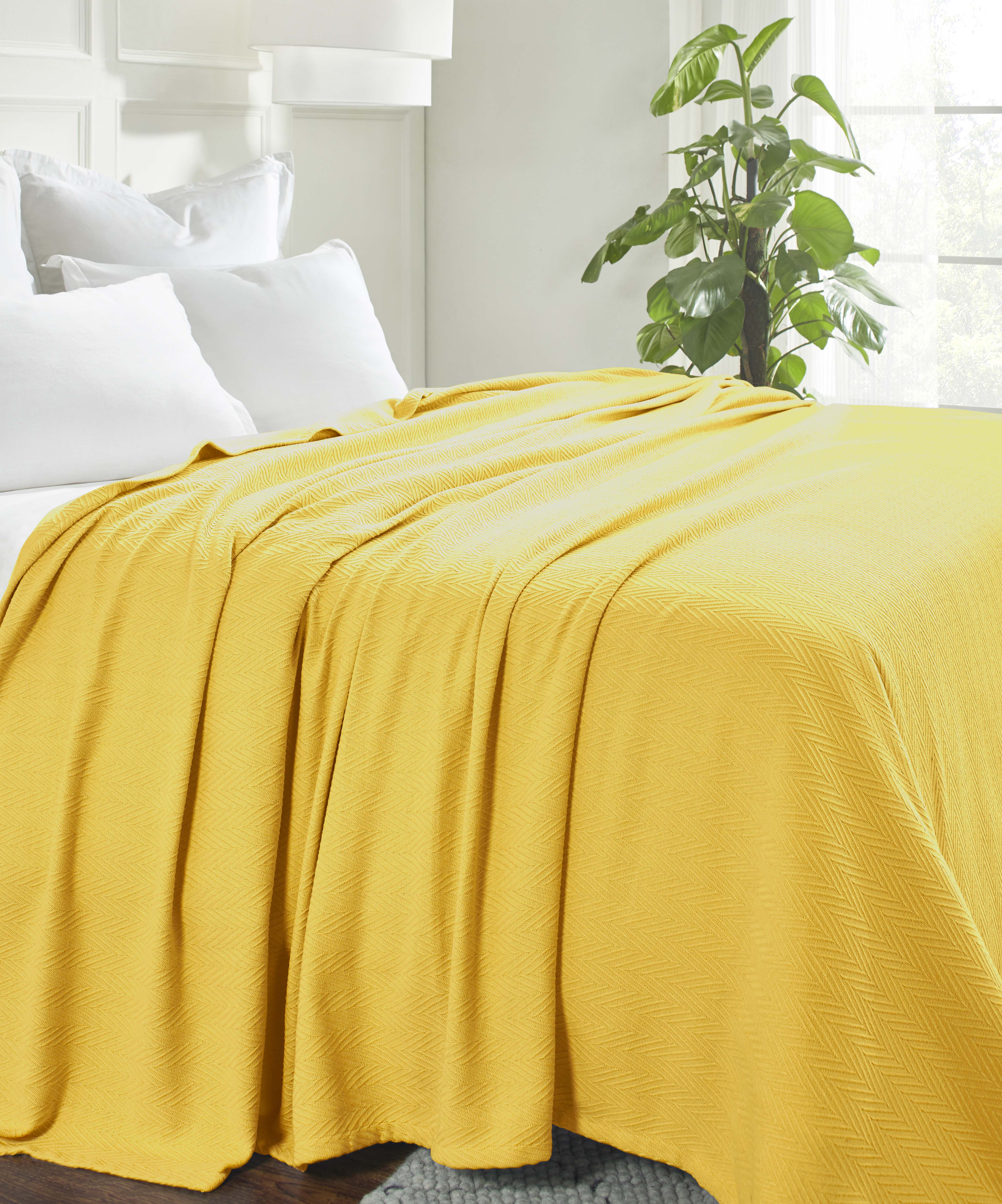 Soft All-Season Chevron Cotton Bed Blanket & Sofa Throw - Cozy Home Decor for Living Room, Bedroom, and Travel