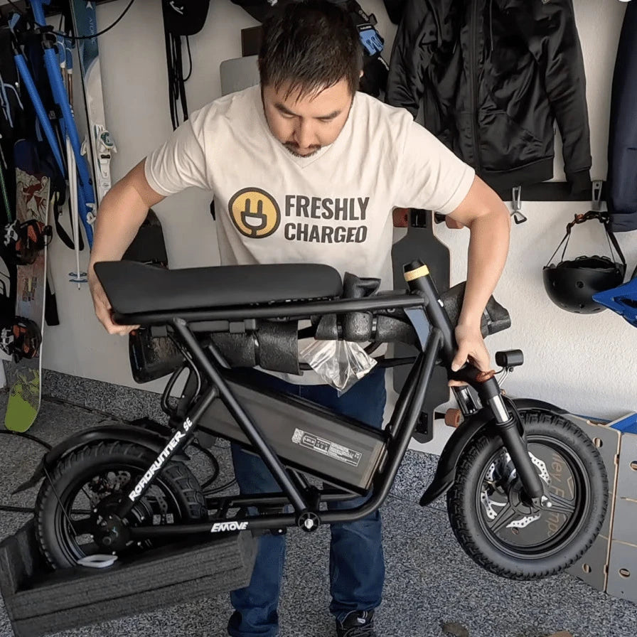 EMOVE RoadRunner SE Ultra Lightweight Electric Scooter Bike for Adults - Commuting, City Travel & Outdoor Adventures
