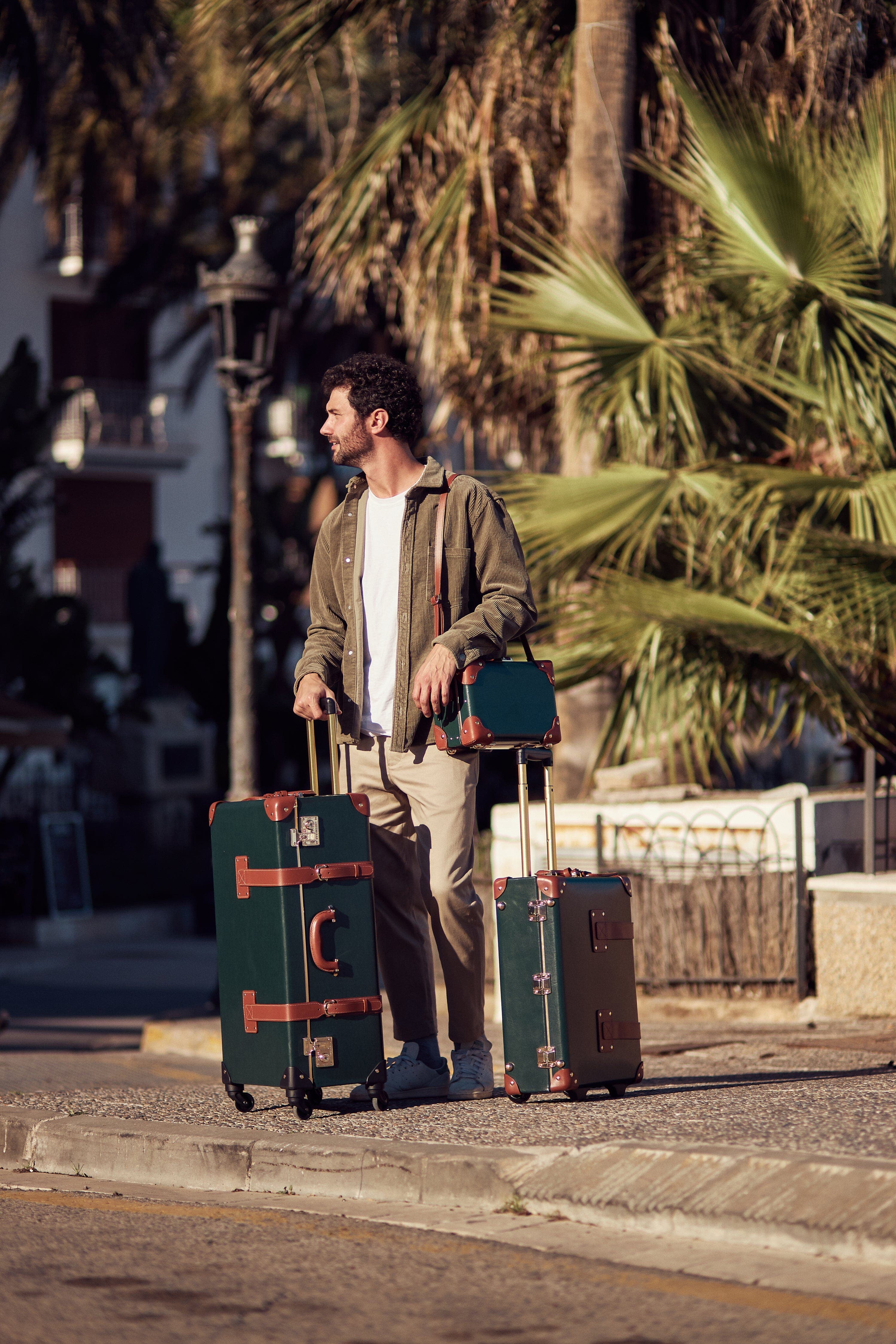 The Diplomat Hunter Green Carry-On Luggage - Lightweight & Durable Suitcase for Business Travel & Weekend Getaways