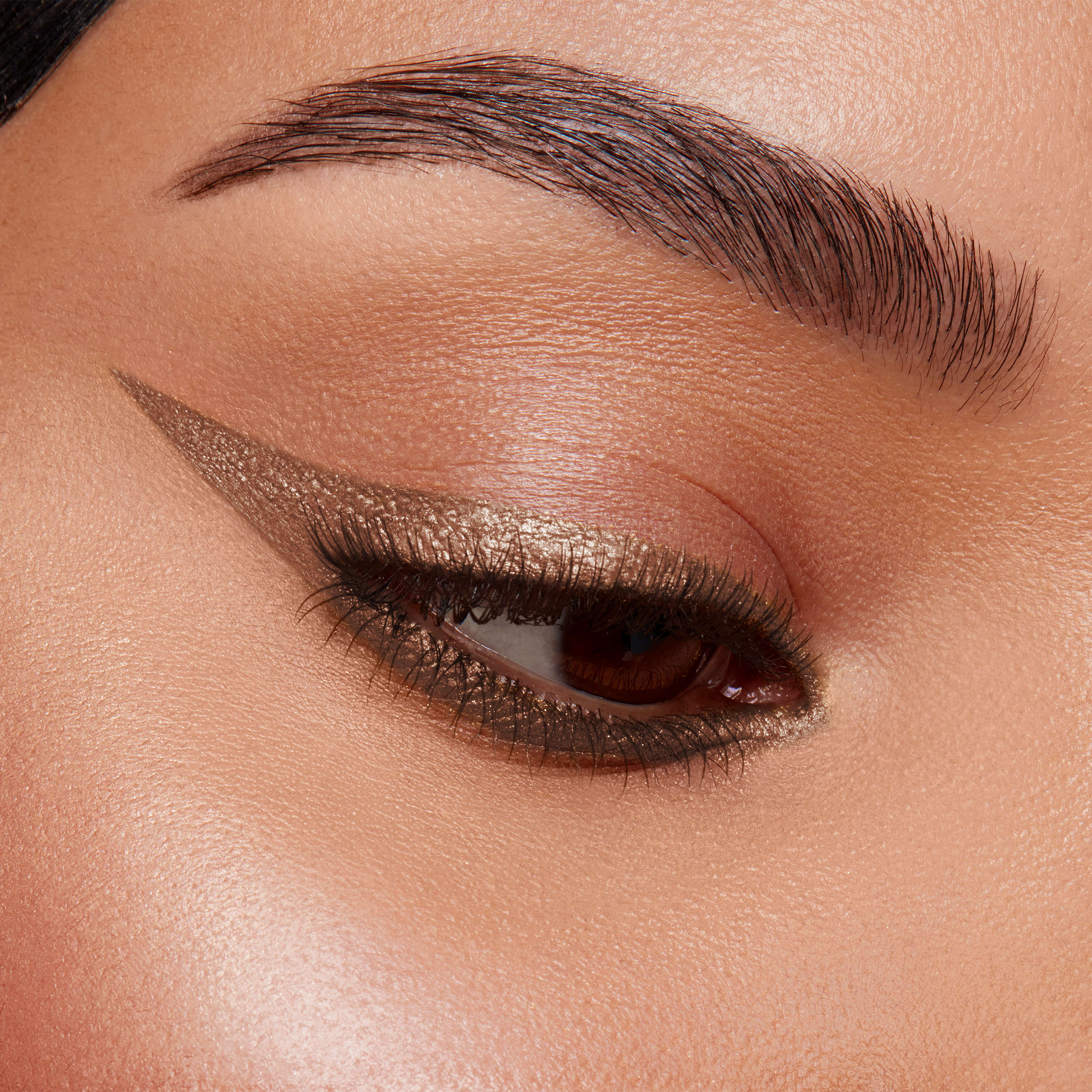 Long-Lasting Waterproof Gel Eyeliner Pencil - Smudge Proof & Highly Pigmented for Precise Eye Makeup - Perfect for Daily Wear, Party Looks & Professional Makeup Artists