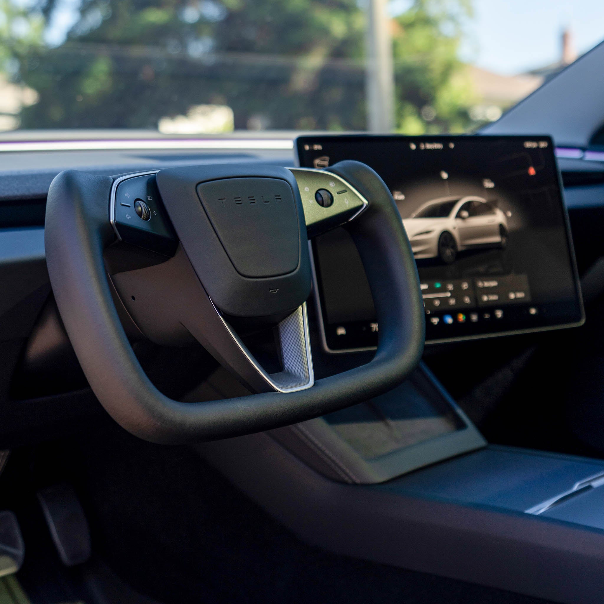 Premium 360° Swivel Screen Bracket for Tesla Model 3 & Y (2017-2025) - Adjustable Dashboard Mount for Enhanced Viewing & Navigation Comfort