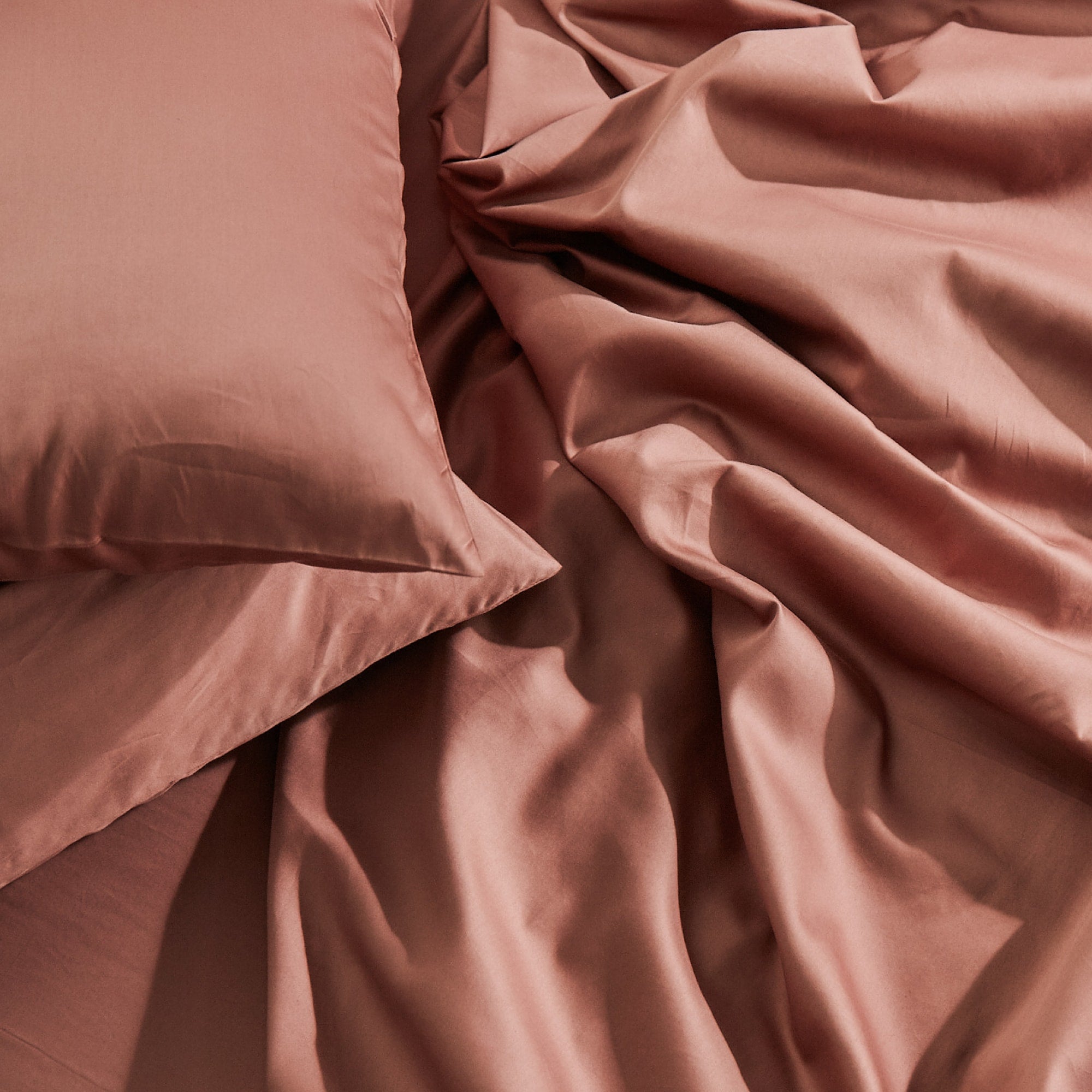 Luxury 300 Thread Count Organic Cotton Sateen Sheet Set - Breathable & Hypoallergenic Bedding for All Seasons - Perfect for Master Bedroom, Guest Room & Dorm