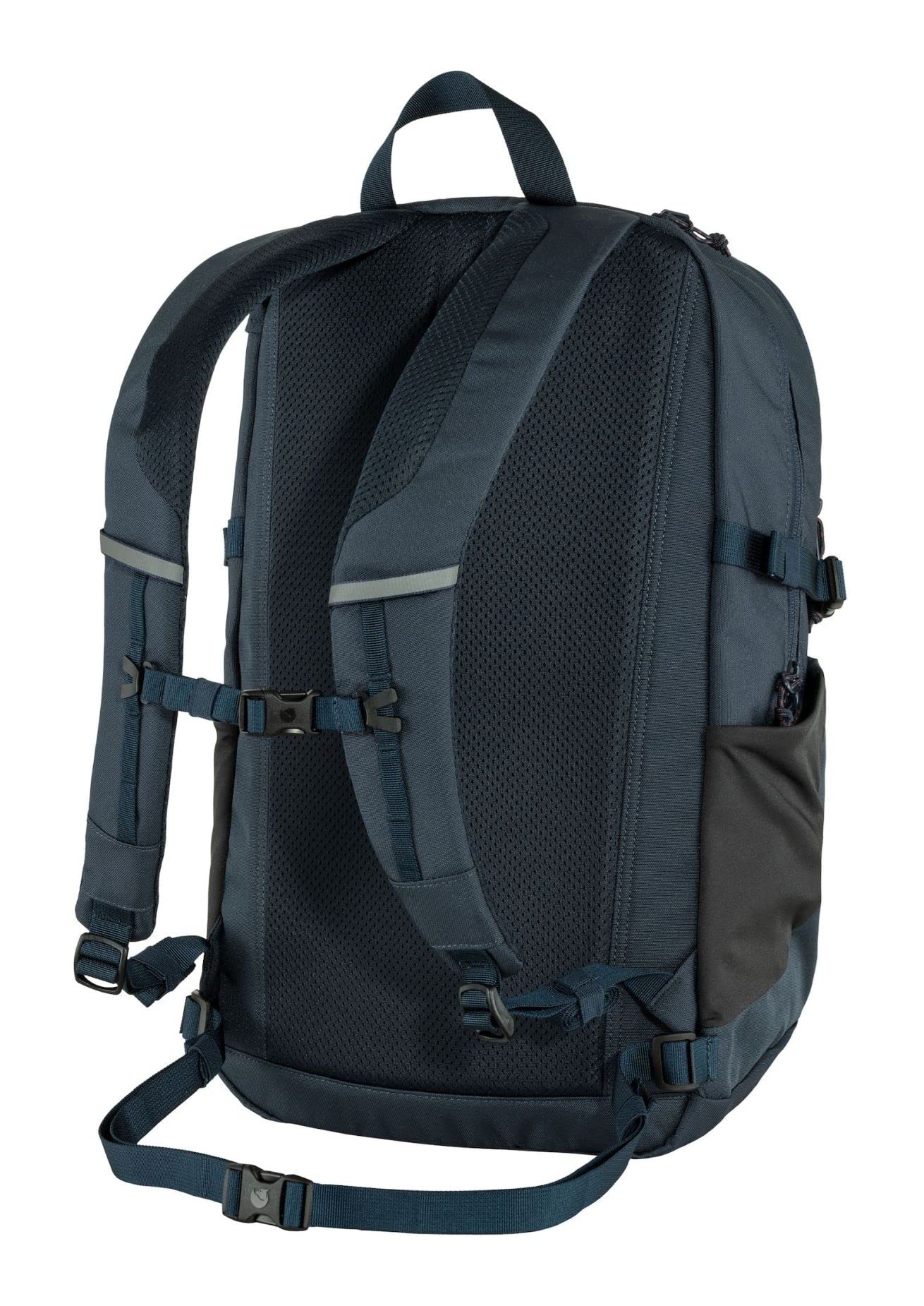 Fjällräven Skule 28 Sports Backpack - Durable Hiking & Travel Daypack for Men & Women - Perfect for Outdoor Adventures, Gym & Daily Commute