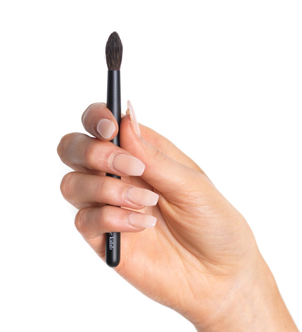 Jacqueline Kalab Smokey Eyeshadow Blending Brush - Professional Smolder Brush for Perfect Eye Makeup, 4.9in Self Makeup Tool (Great for Night Out, Date Night & Special Occasions)