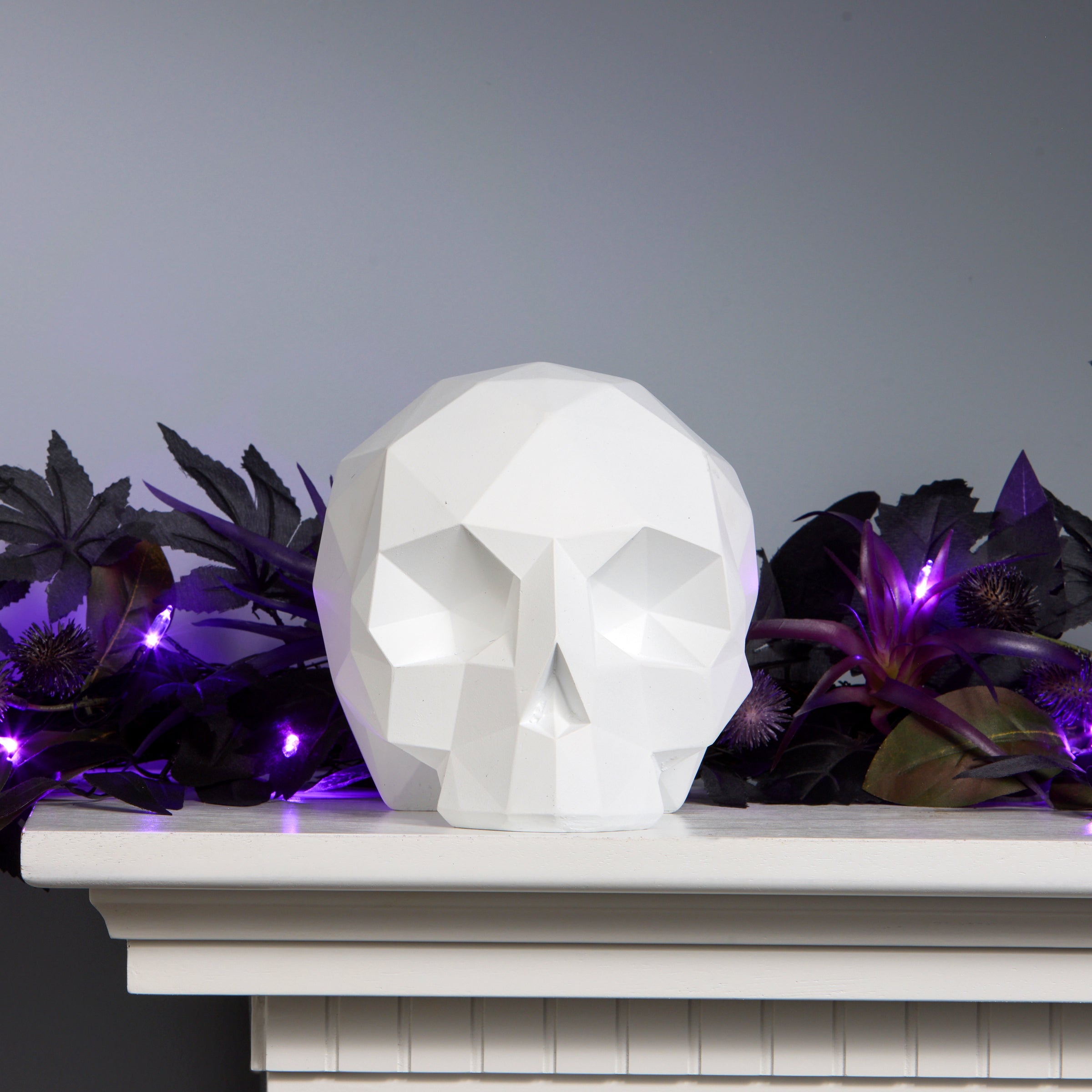 6 Inch Halloween Origami Skull Table Decor - Spooky Party Centerpiece for Halloween, Home, and Office Decoration