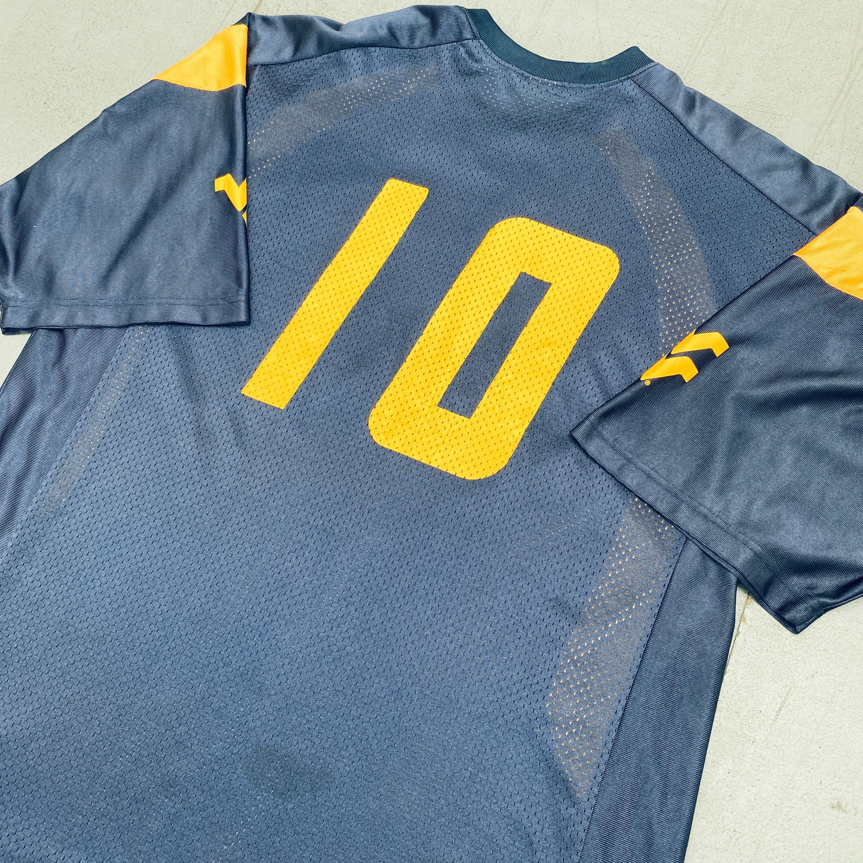 West Virginia Mountaineers: No. 10 Steve Slaton Nike Jersey (XL)