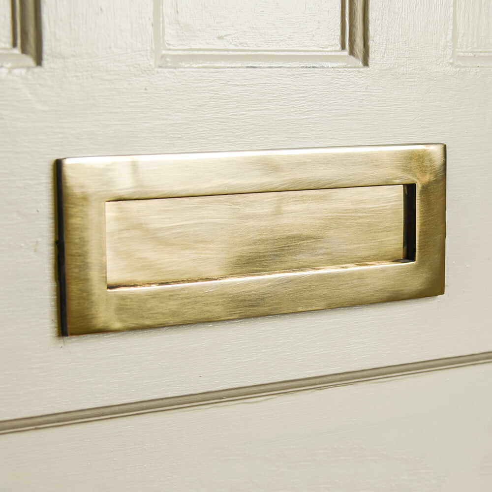 Vintage Antique Brass Letter Plate - Elegant Mail Slot for Doors - Perfect for Classic & Rustic Home Decor | Ideal for Entryways, Farmhouses & Traditional Houses