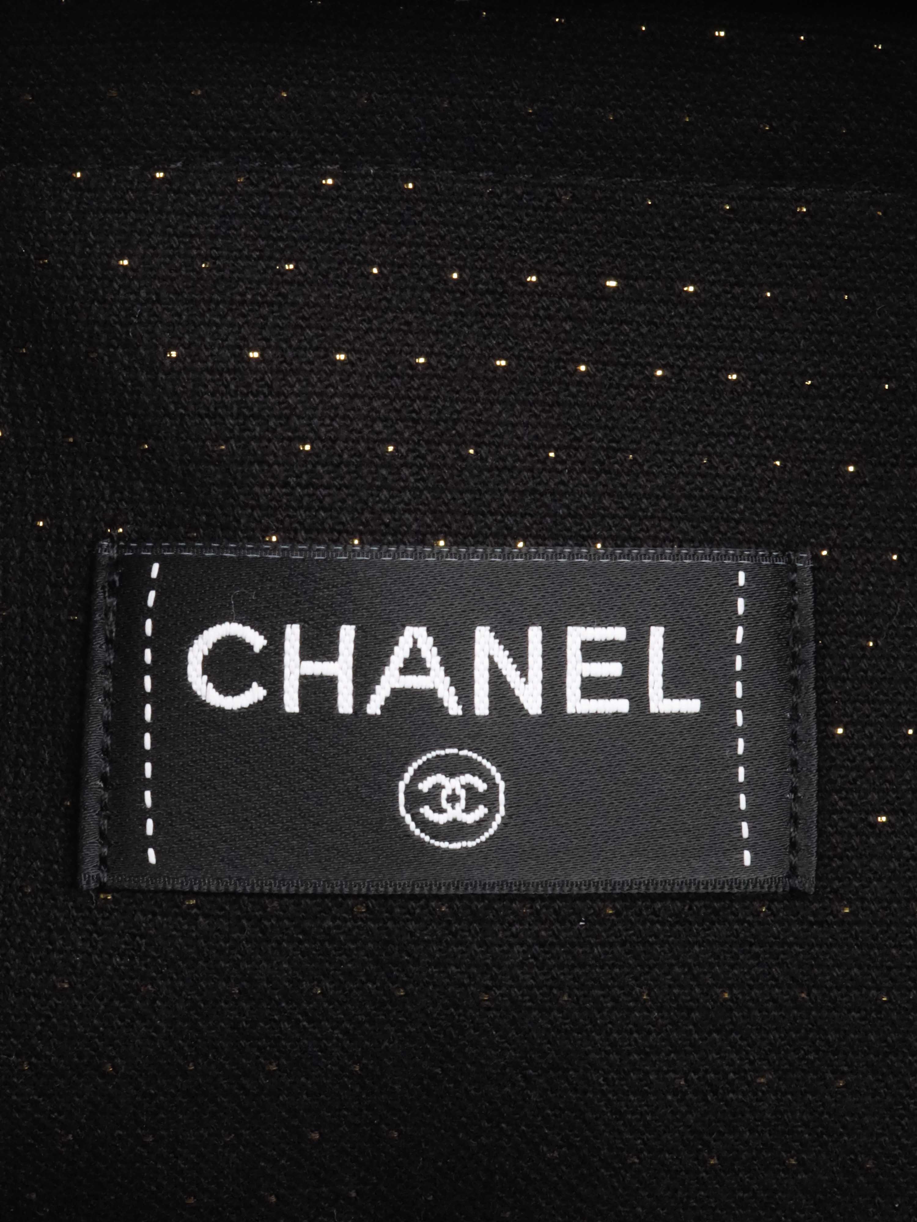 Chanel Terry Cotton CC Logo Beach Tote Bag & Towel Set - Luxury Poolside Accessories for Summer Vacations & Beach Outings