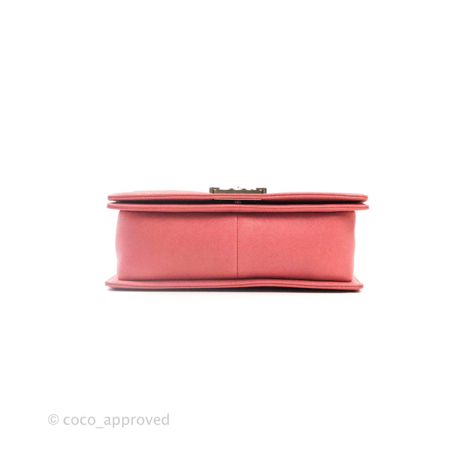 Chanel Boy Chevron Medium Flap Bag in Pink Caviar Leather with Gold Hardware - Perfect for Evening Events & Luxury Fashion Accessories